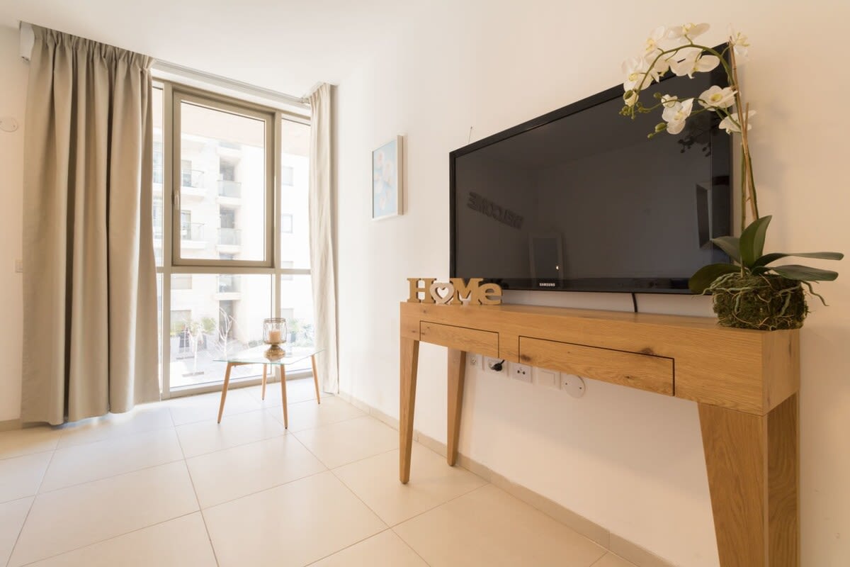 1 Bedroom in city center free parking photo 31