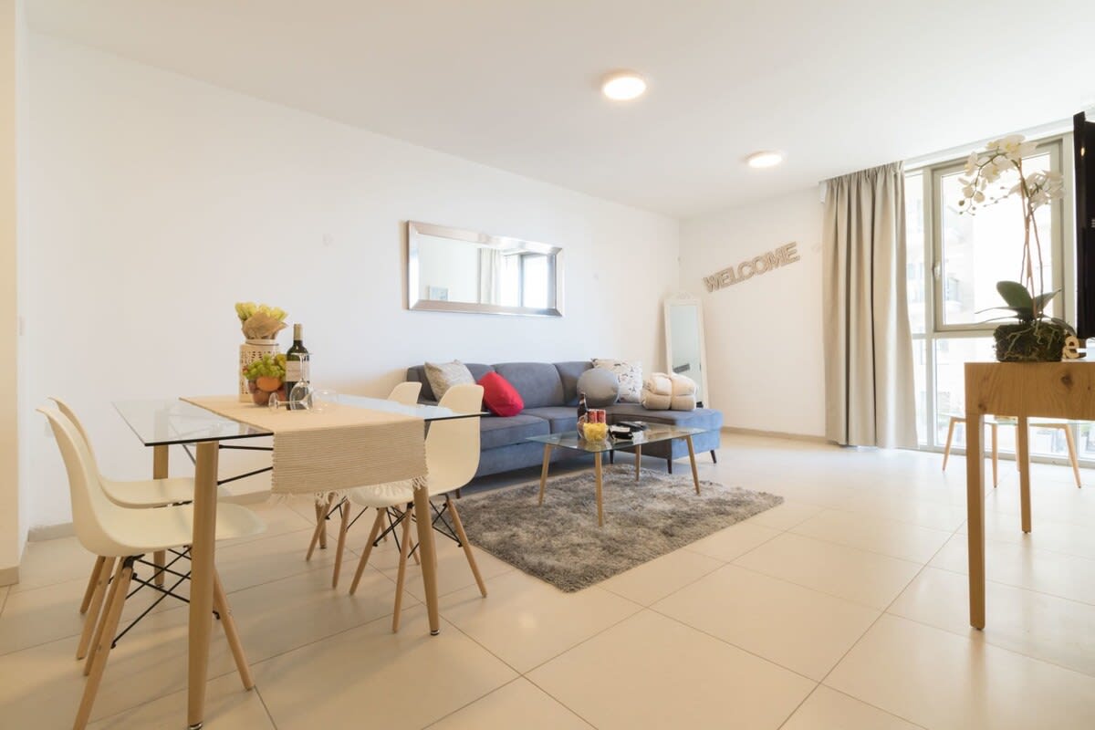 1 Bedroom in city center free parking photo 21