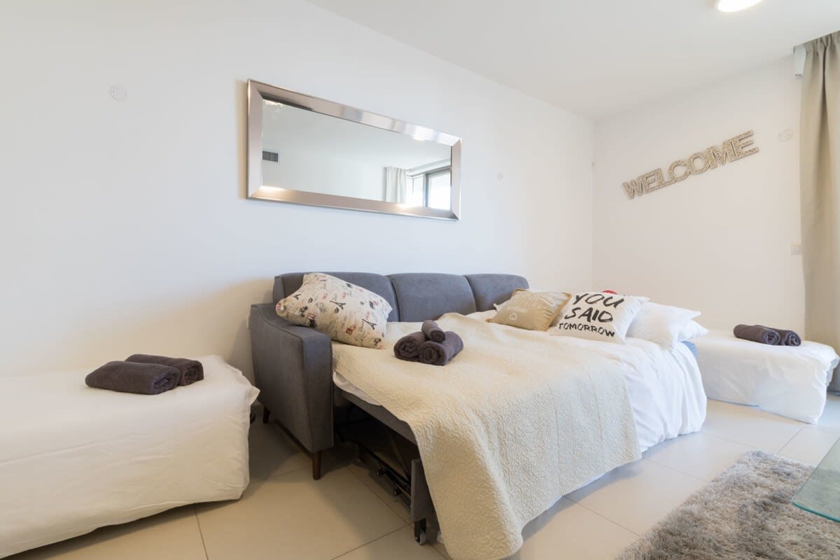 1 Bedroom in city center free parking photo 41