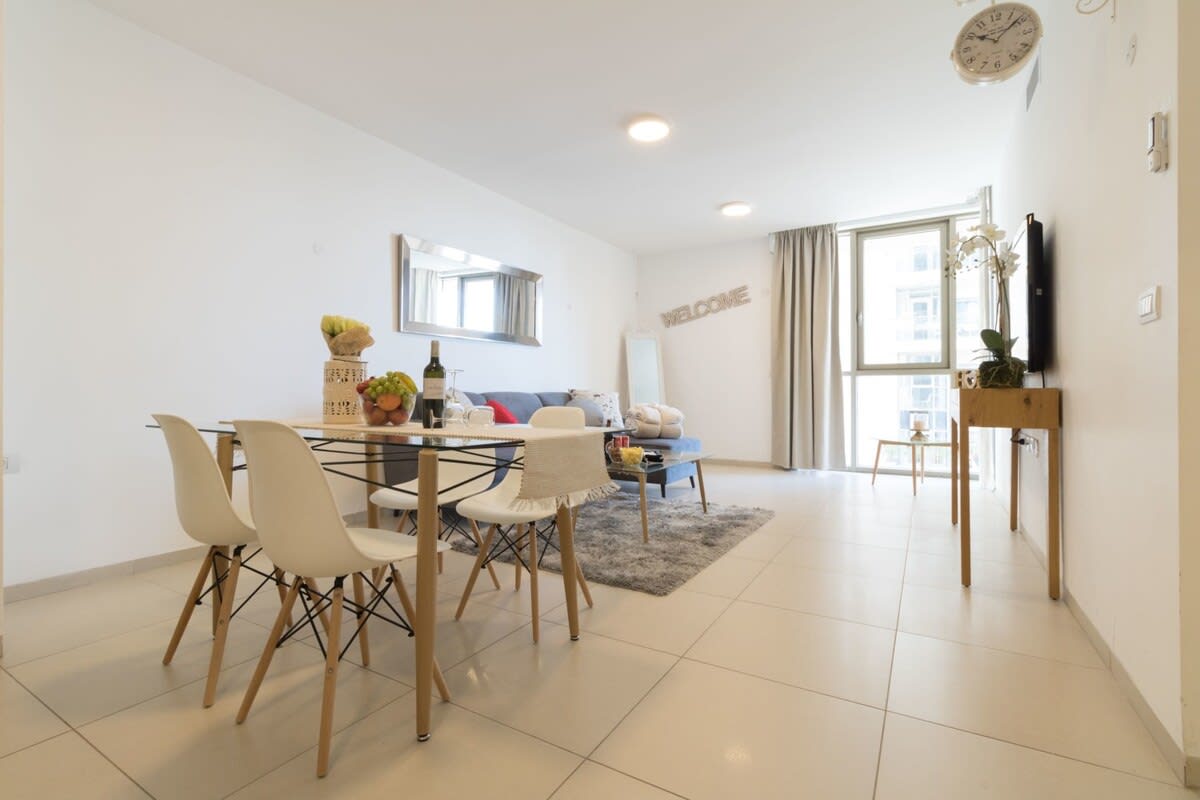 1 Bedroom in city center free parking photo 18