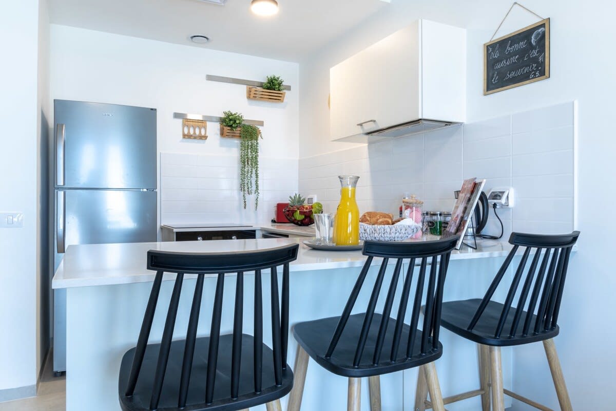 Stylish 1 bedroom in city center photo 12