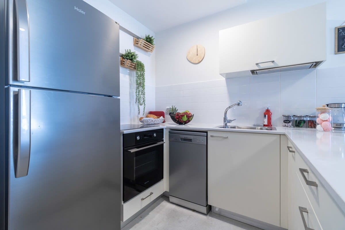 Stylish 1 bedroom in city center photo 10