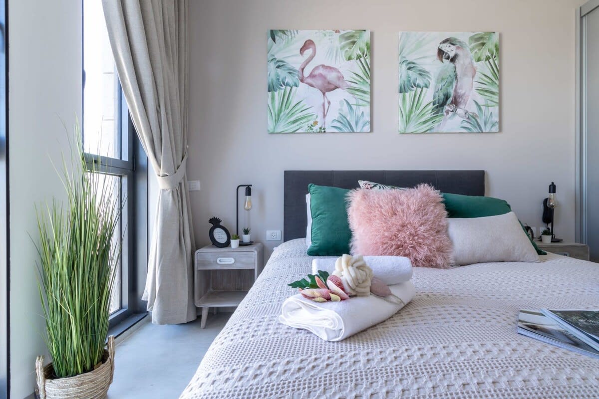 Stylish 1 bedroom in city center photo 14