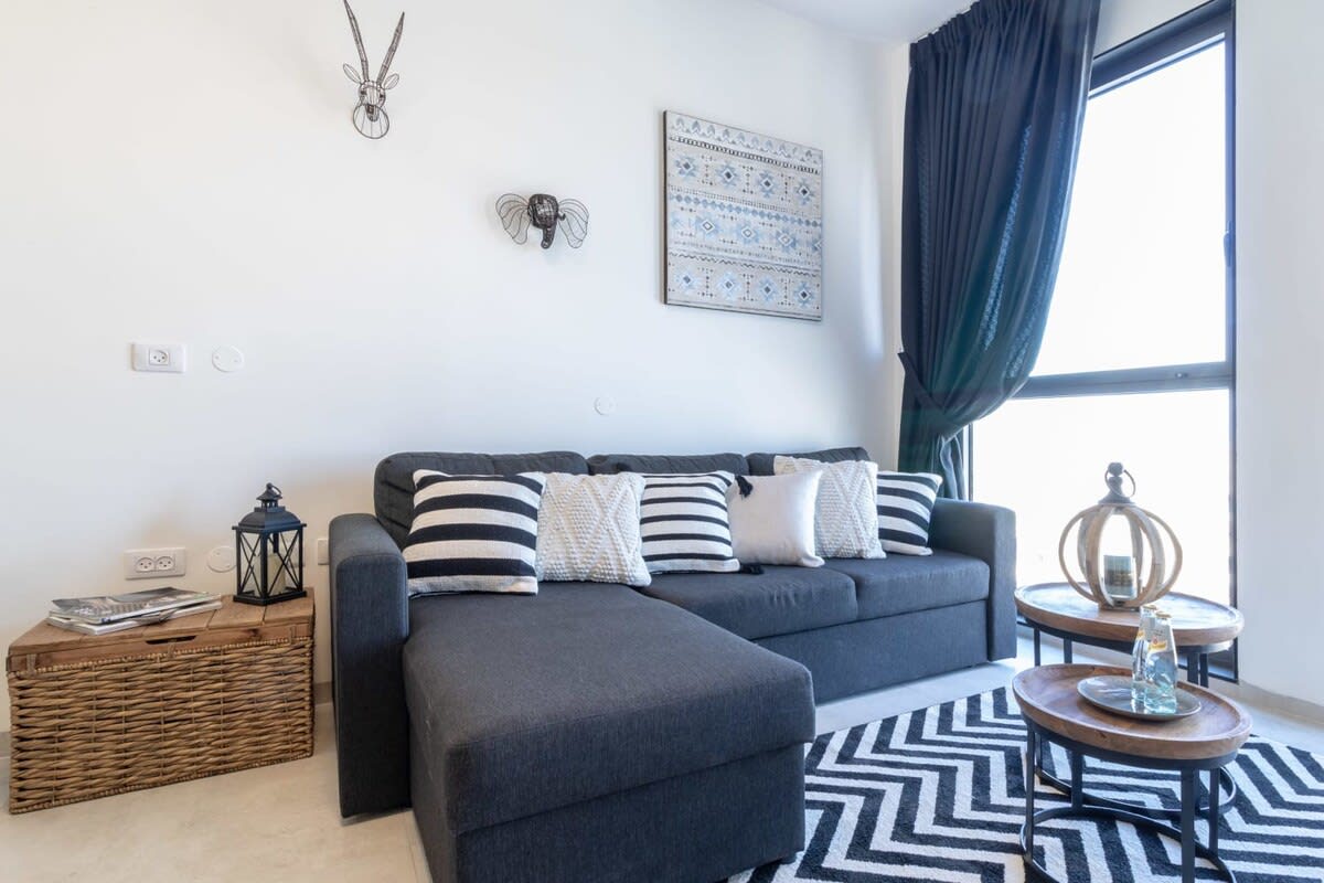 Stylish 1 bedroom in city center photo 6