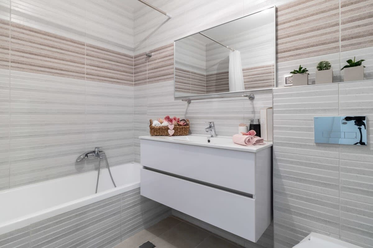 Stylish 1 bedroom in city center photo 32