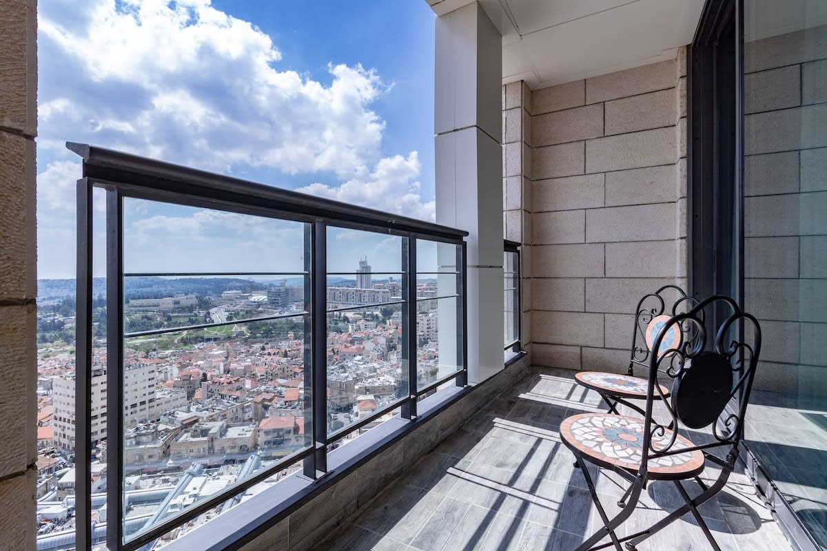 3 BR JTower Stunning view! photo 27
