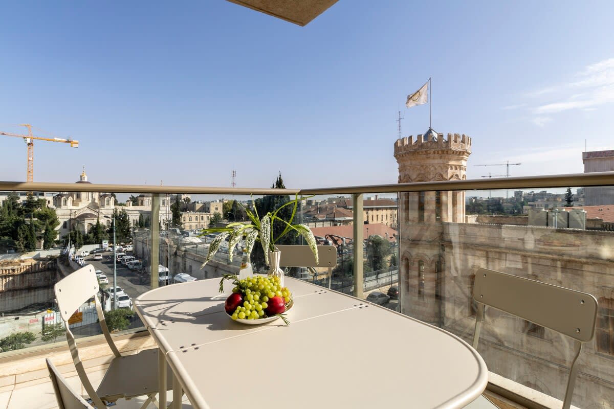 Classy Three-Bedroom/Terrace Over City View photo 35
