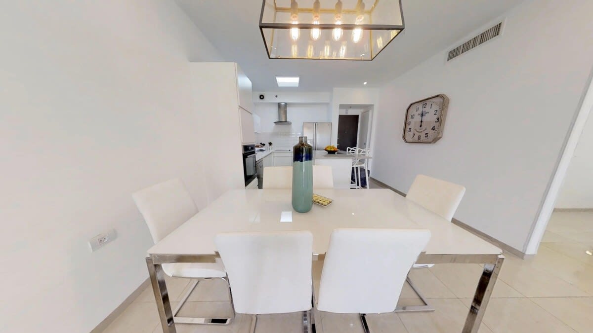 Superb 2 br/parking/sukka porch Haneviim Court photo 8