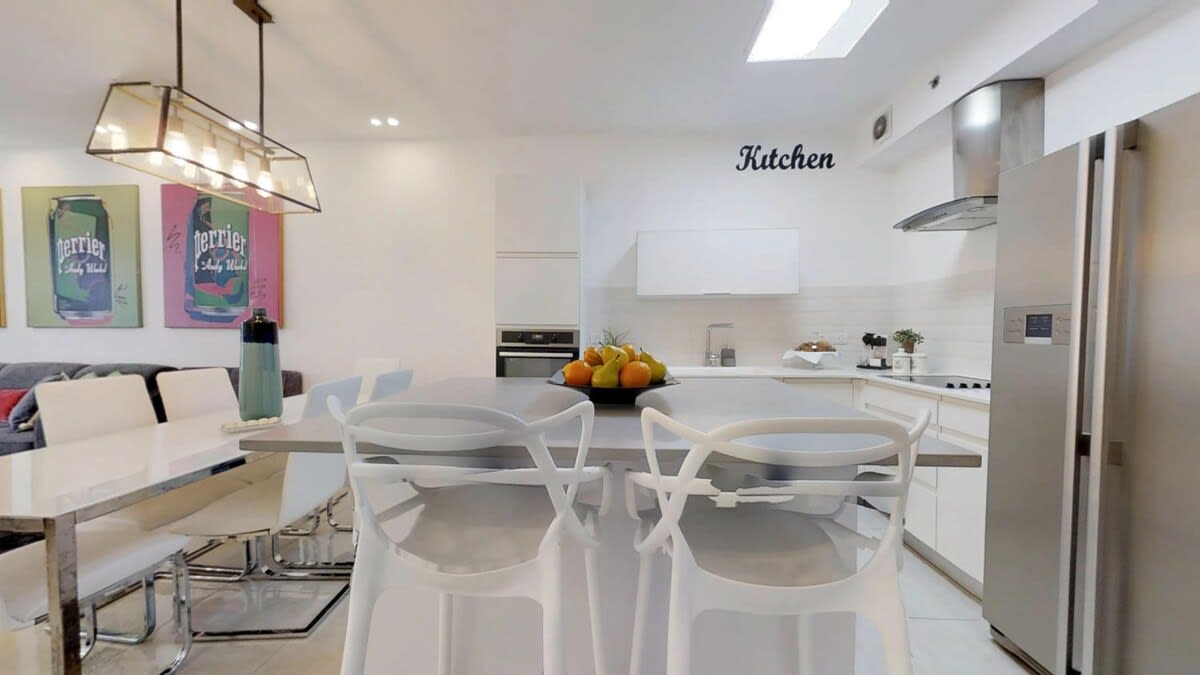 Superb 2 br/parking/sukka porch Haneviim Court photo 18