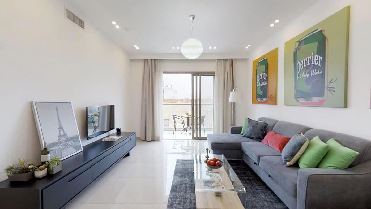 Superb 2 br/parking/sukka porch Haneviim Court photo 25