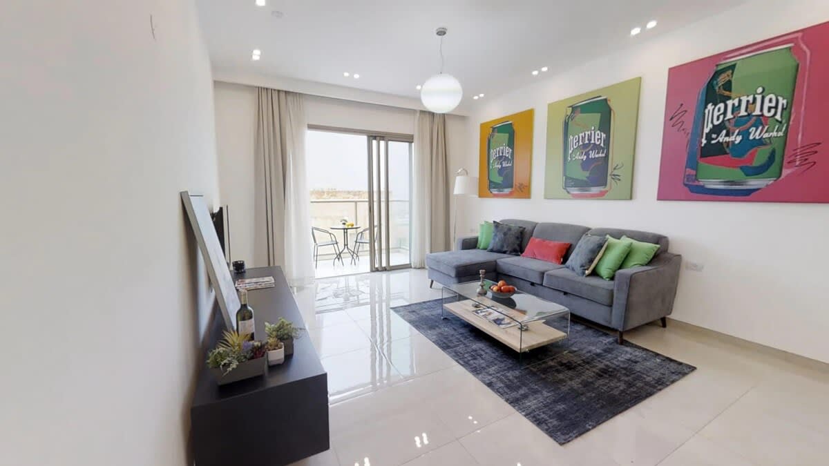 Superb 2 br/parking/sukka porch Haneviim Court photo 7