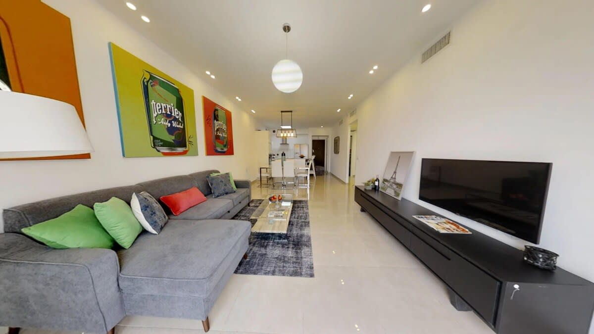 Superb 2 br/parking/sukka porch Haneviim Court photo 5