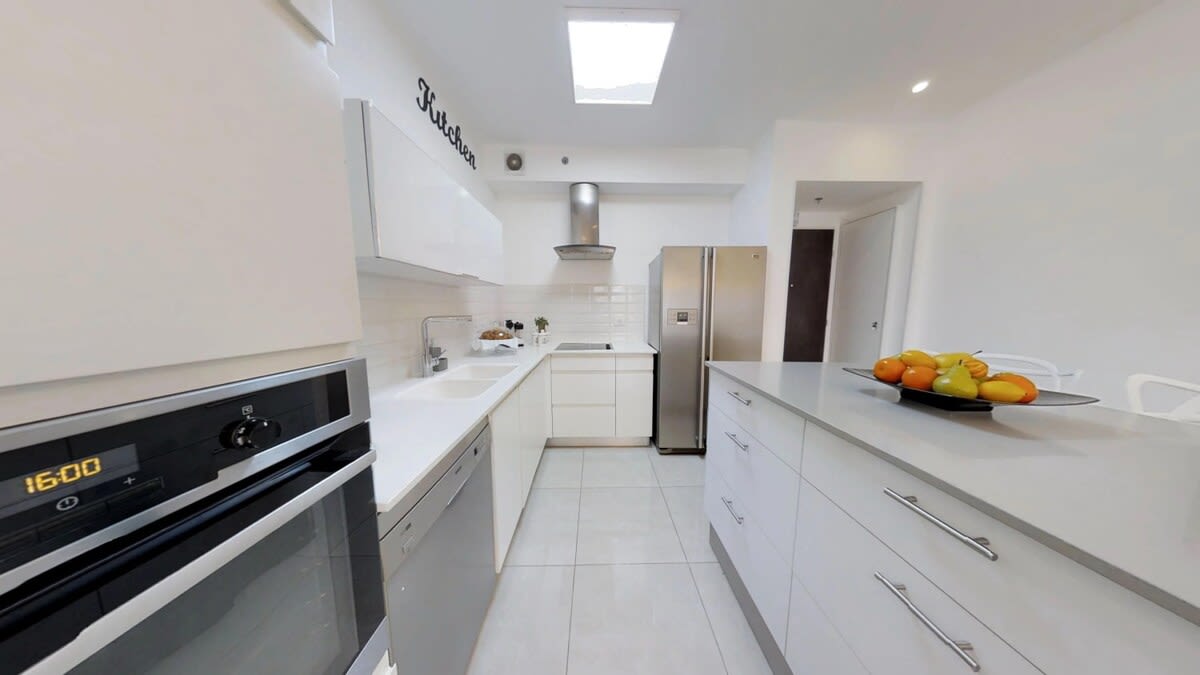 Superb 2 br/parking/sukka porch Haneviim Court photo 15