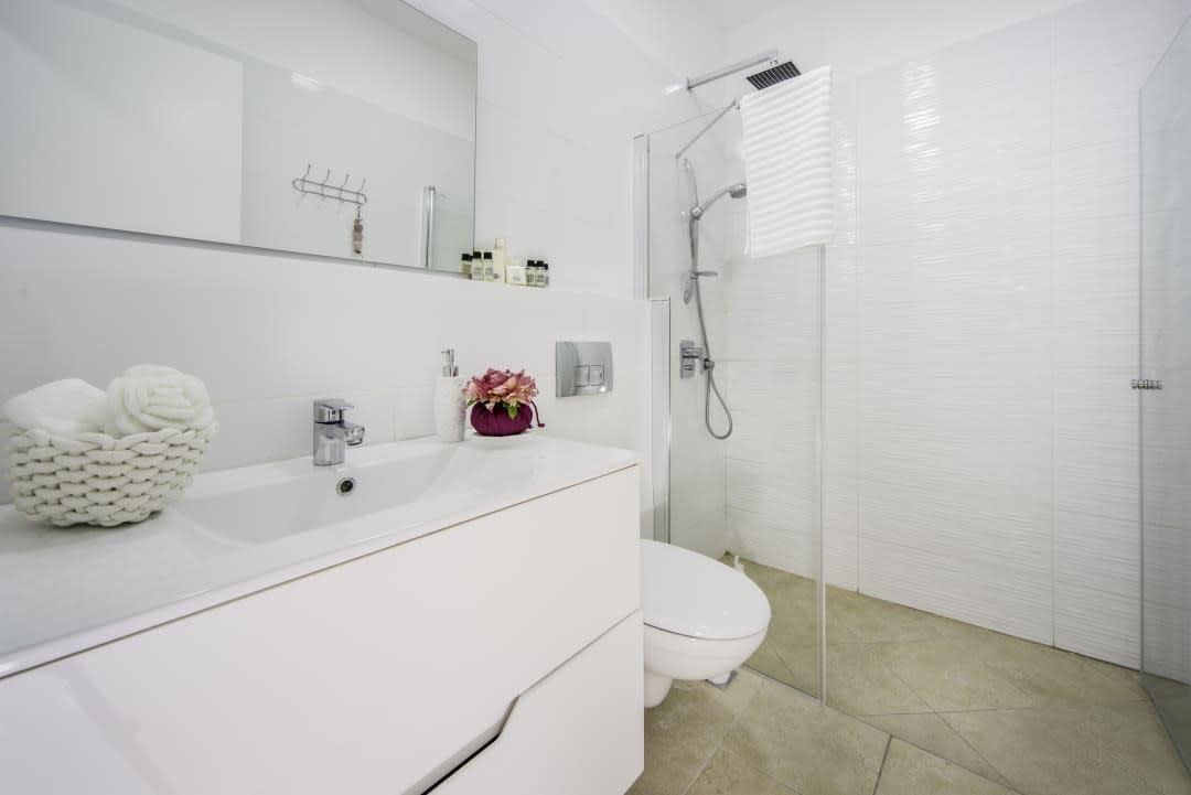 Exceptional 3 Bedroom/Parking in best area of town photo 30