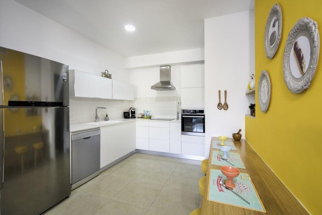 Exceptional 3 Bedroom/Parking in best area of town photo 7
