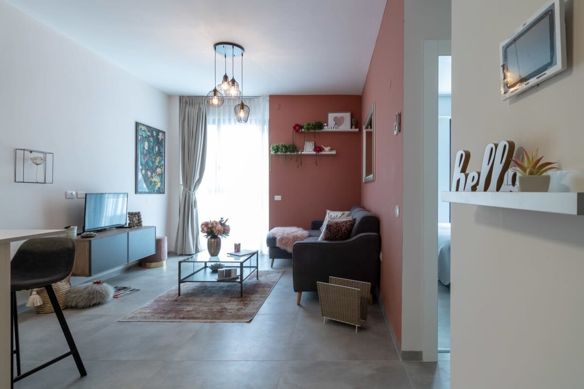 Modern 1BR Apartment in Jerusalem City Center by Hadavidka Square photo 11