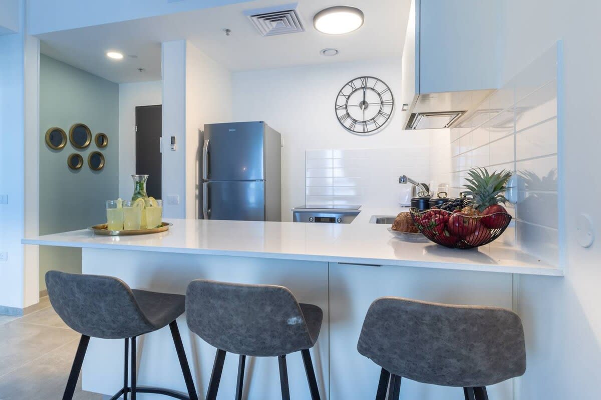Beautiful 1 bedroom in great central area photo 12