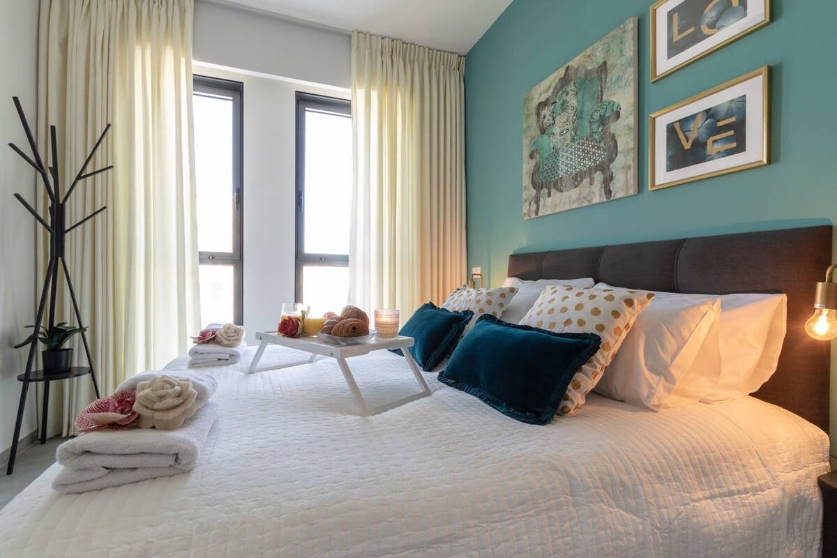 Beautiful 1 bedroom in great central area photo 21