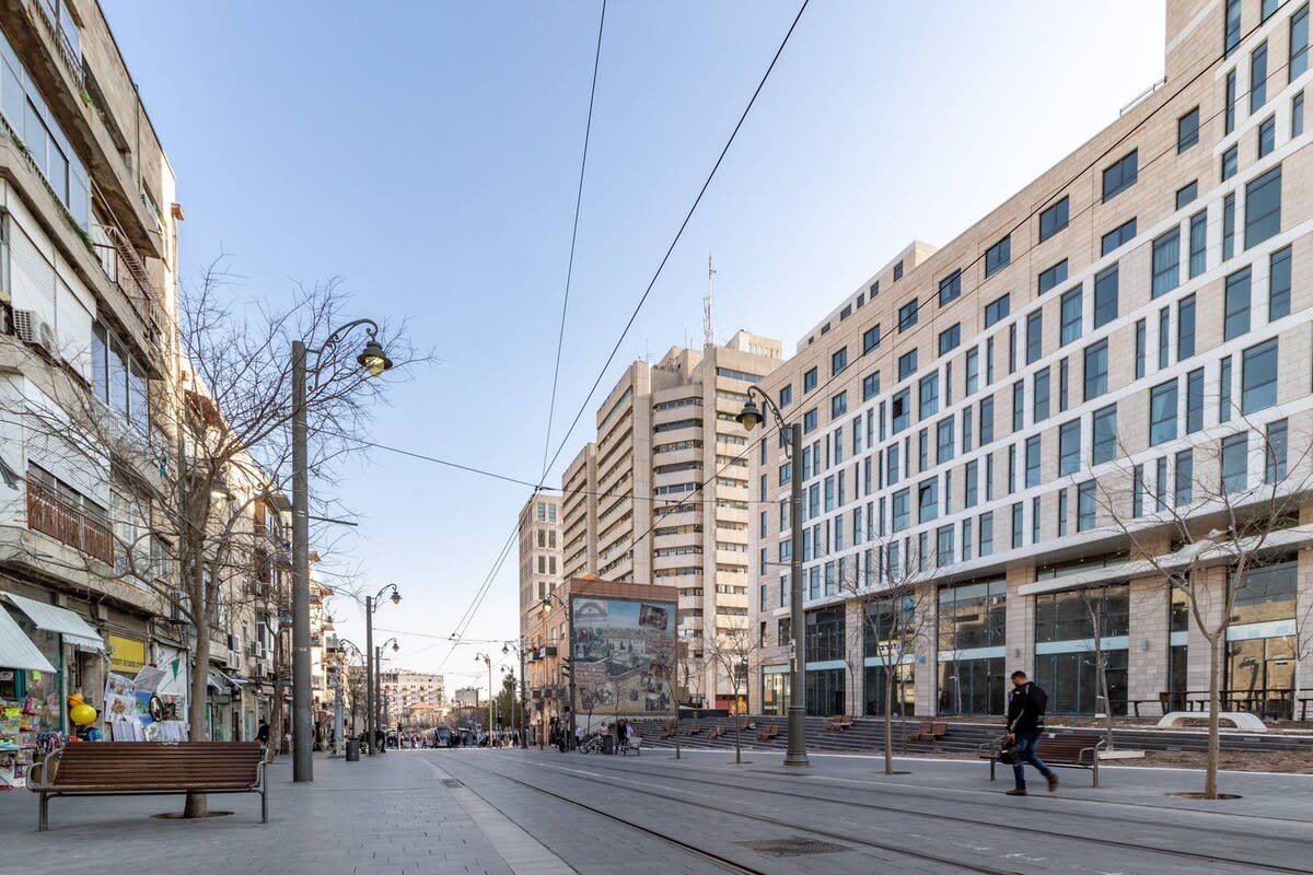 Beautiful 1 bedroom in great central area photo 26
