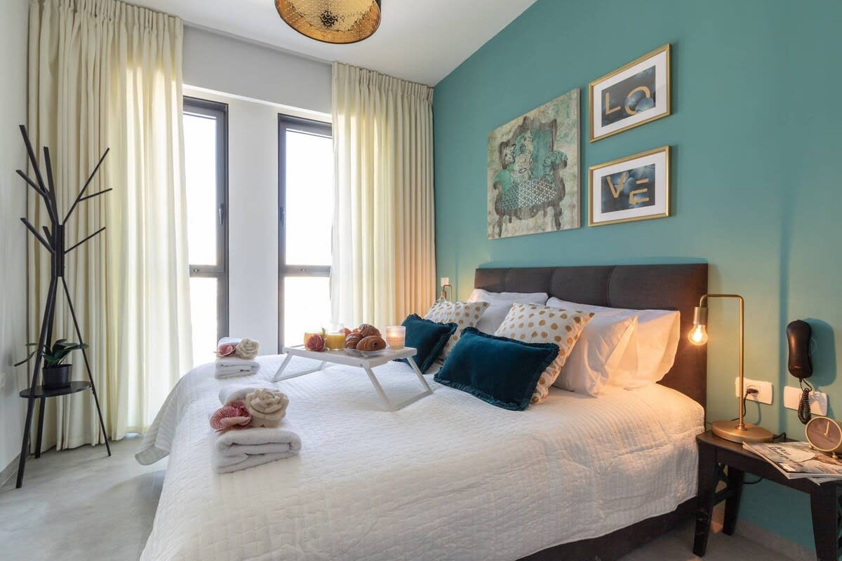 Beautiful 1 bedroom in great central area photo 19