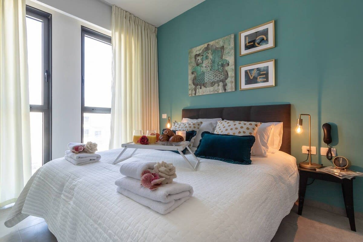 Beautiful 1 bedroom in great central area photo 16