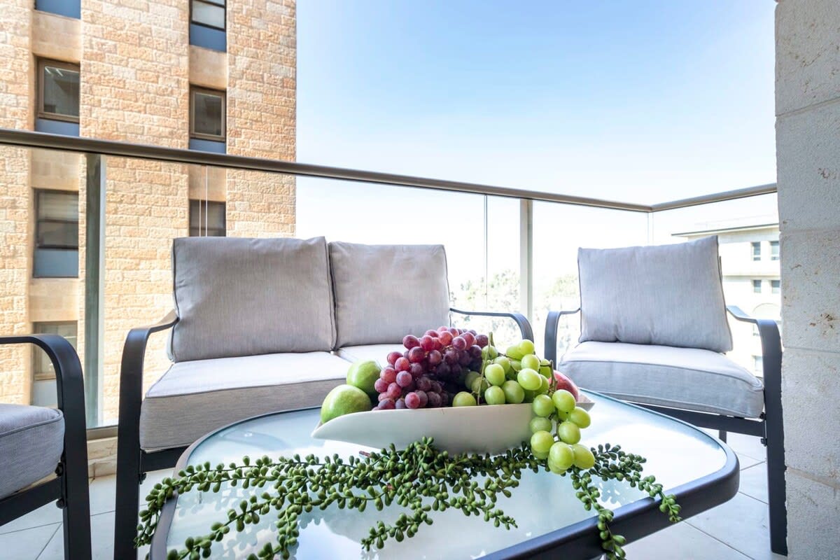 Spectacular 2BR Parking/Terrace In City Center photo 18