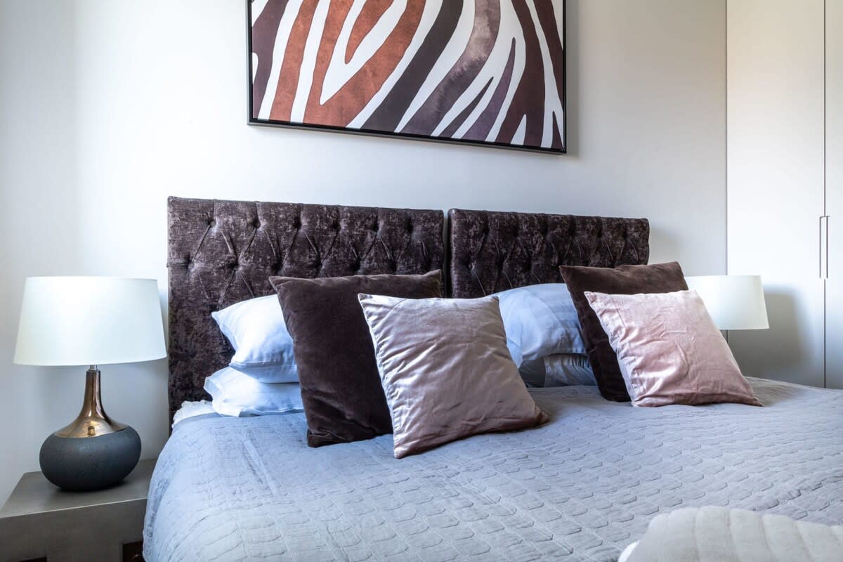 Central Jerusalem 2BR | Sleeps 6 | Doorman Building + Parking photo 33