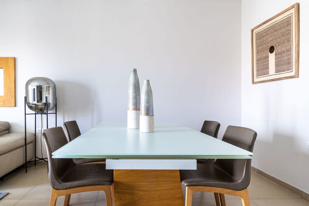 Central Jerusalem 2BR | Sleeps 6 | Doorman Building + Parking photo 7