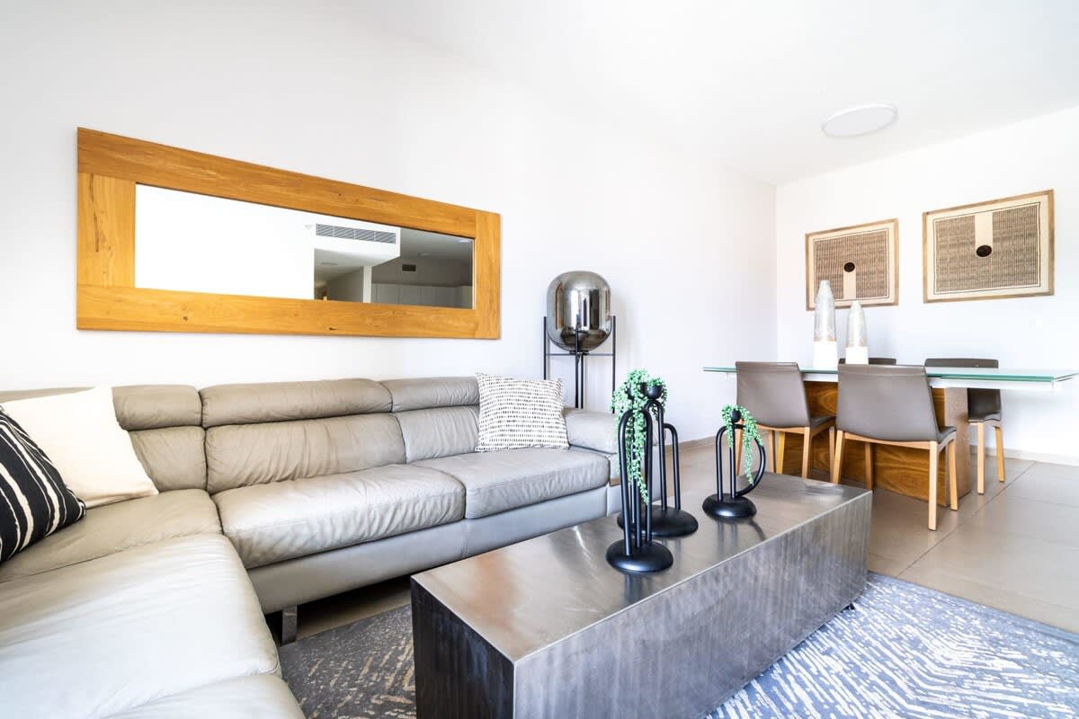 Central Jerusalem 2BR | Sleeps 6 | Doorman Building + Parking photo 10
