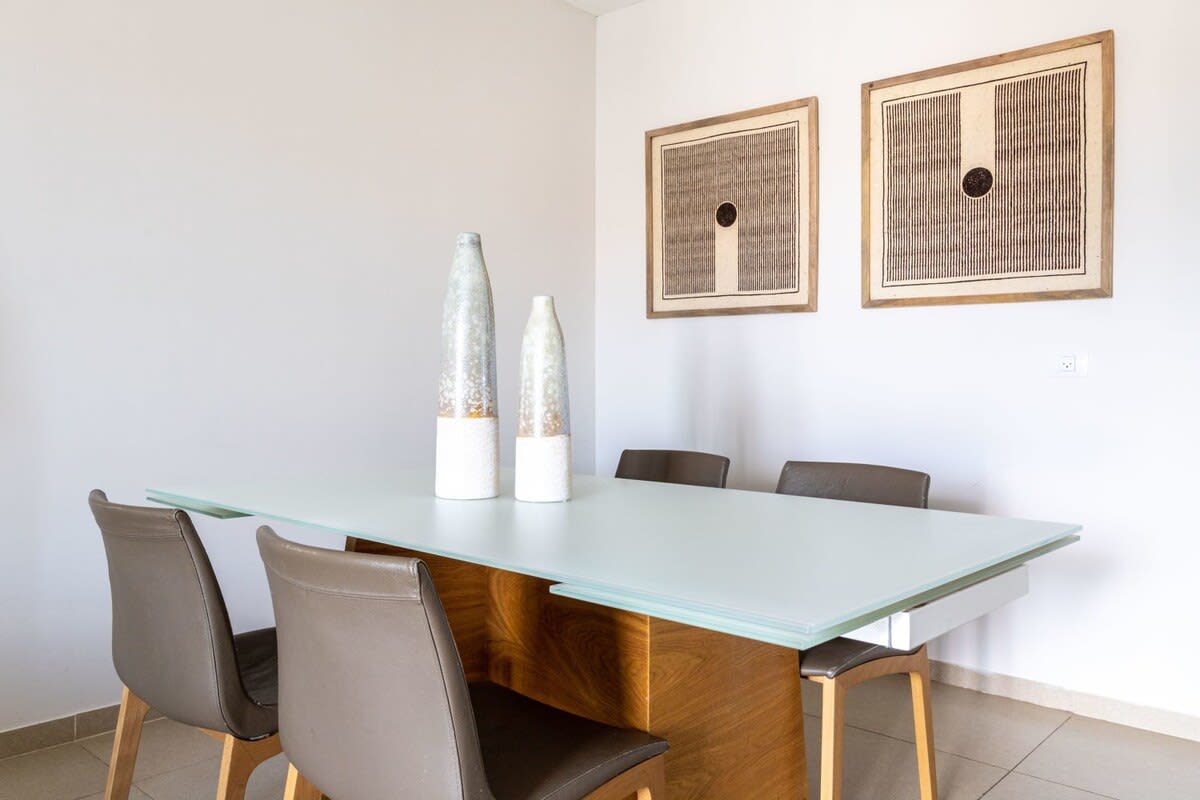 Central Jerusalem 2BR | Sleeps 6 | Doorman Building + Parking photo 11