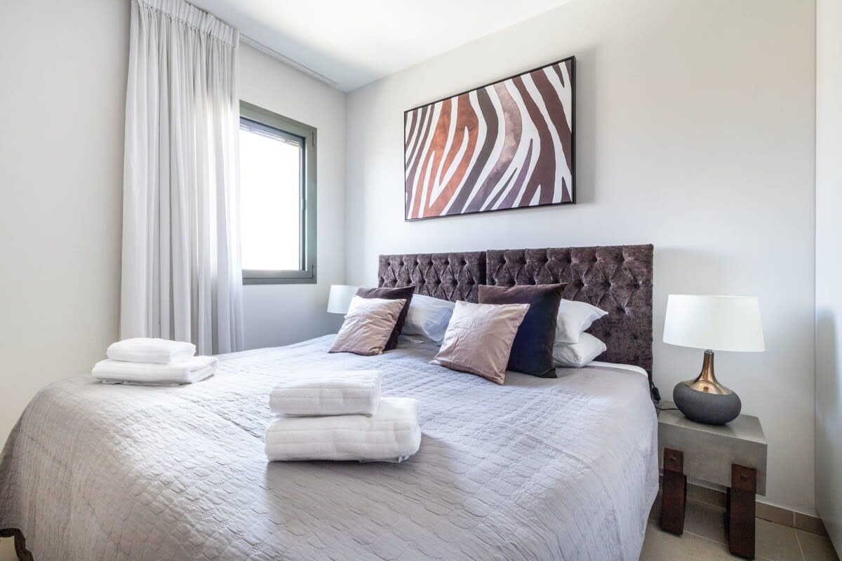 Central Jerusalem 2BR | Sleeps 6 | Doorman Building + Parking photo 29