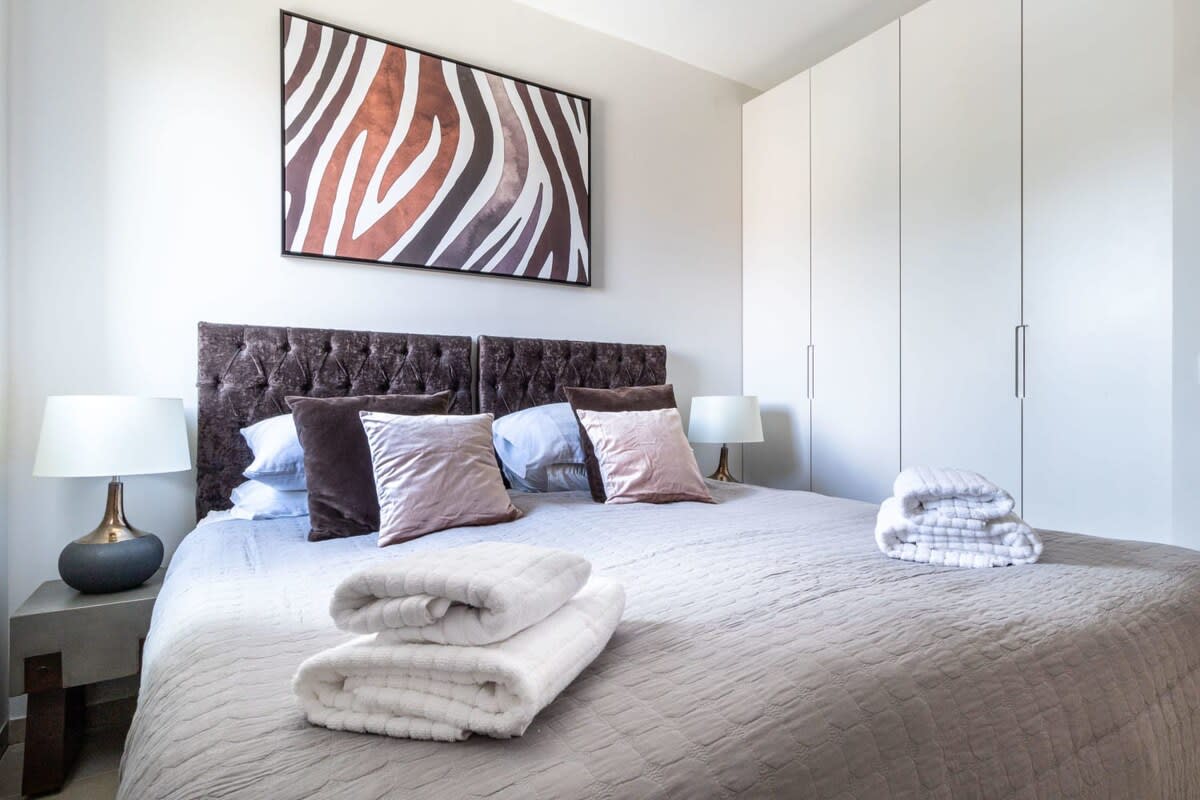 Central Jerusalem 2BR | Sleeps 6 | Doorman Building + Parking photo 32