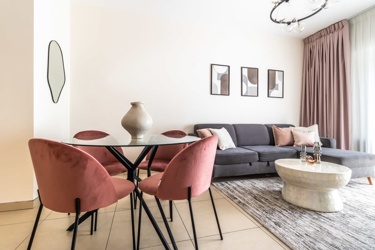 Fantastic 1BR Apartment with Parking in the city center photo 10