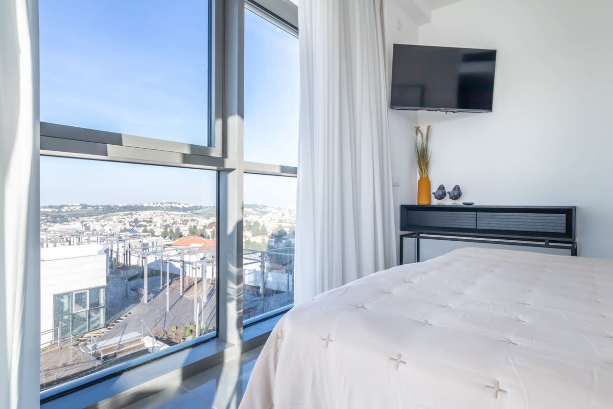The Perfect 2 BR in Savyon View photo 26