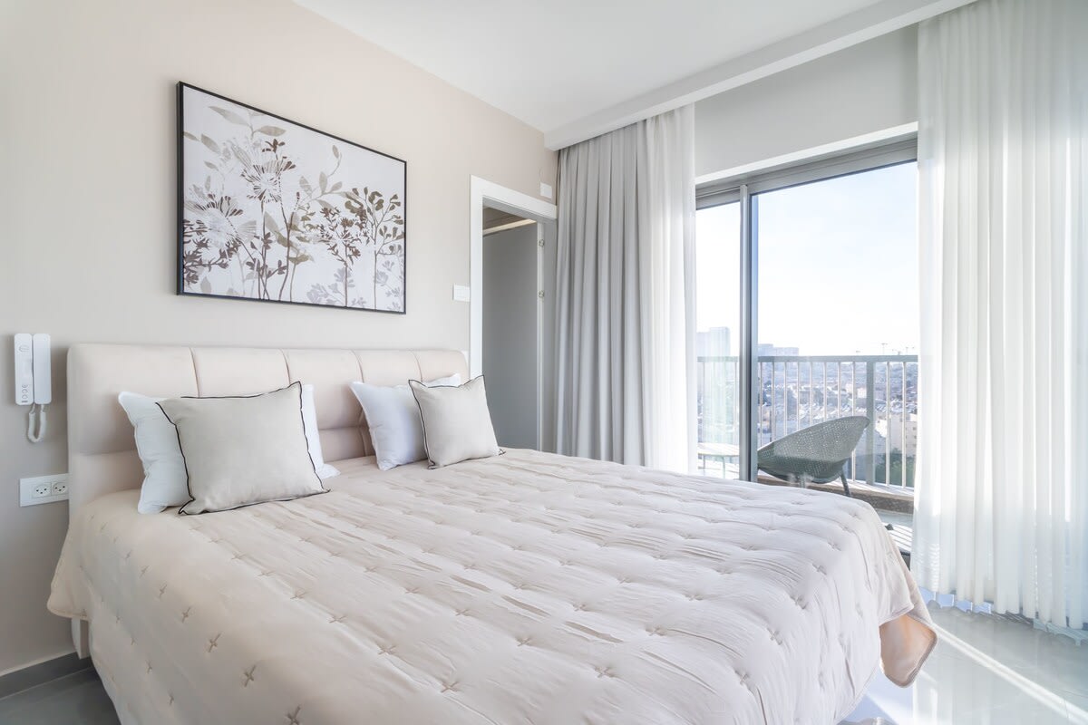 The Perfect 2 BR in Savyon View photo 20