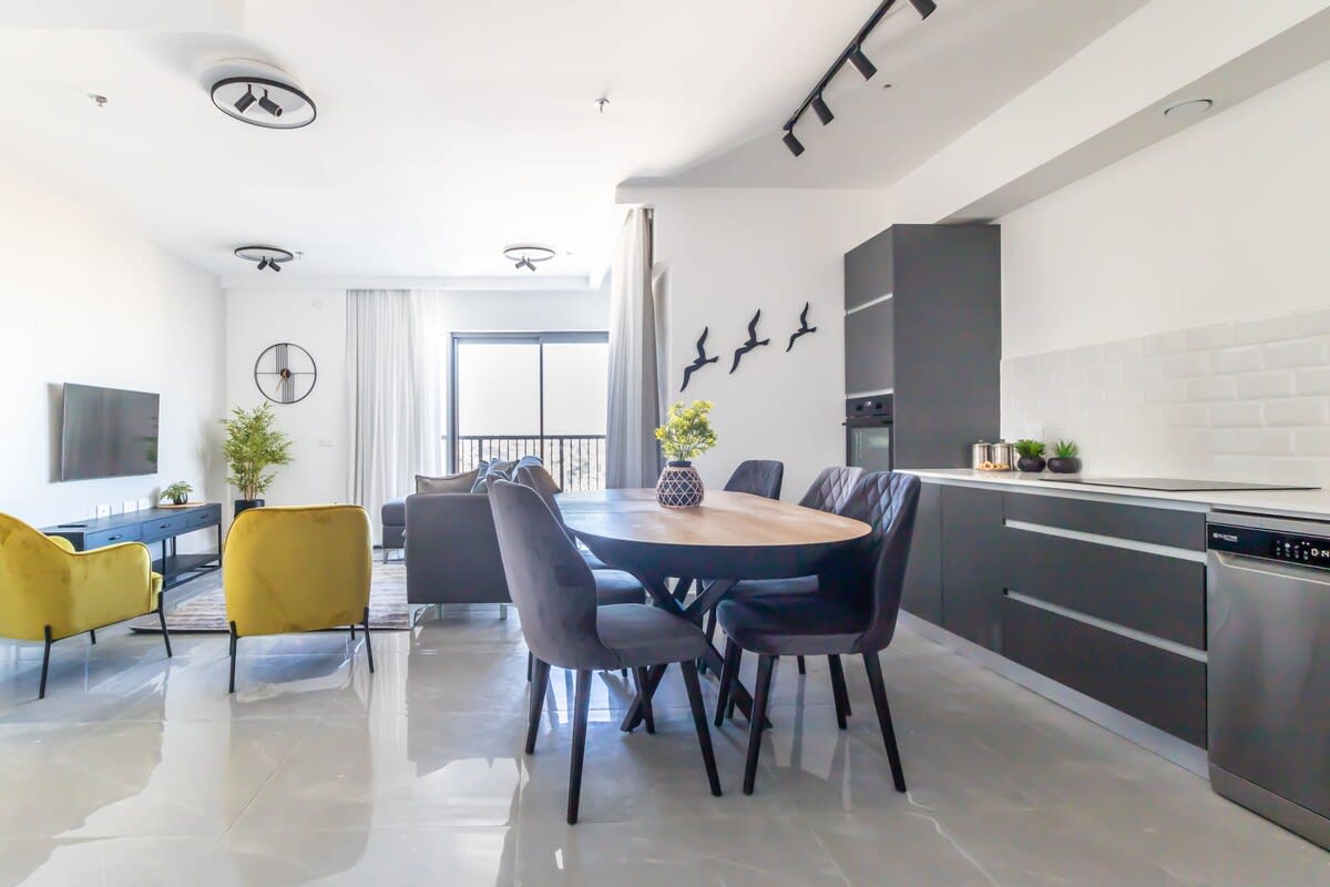 The Perfect 2 BR in Savyon View photo 12