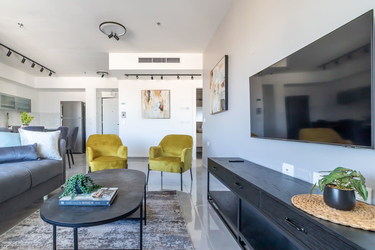 The Perfect 2 BR in Savyon View photo 14
