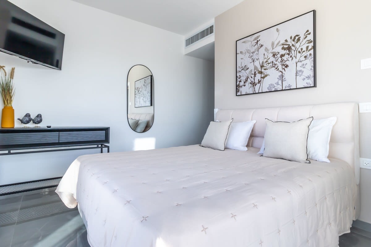 The Perfect 2 BR in Savyon View photo 24