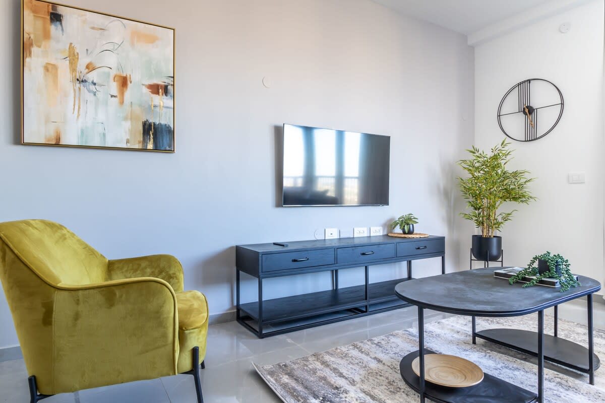 The Perfect 2 BR in Savyon View photo 5
