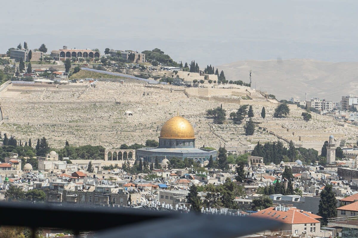 1BDR Savyon View. Breathtaking Old City Views photo 22