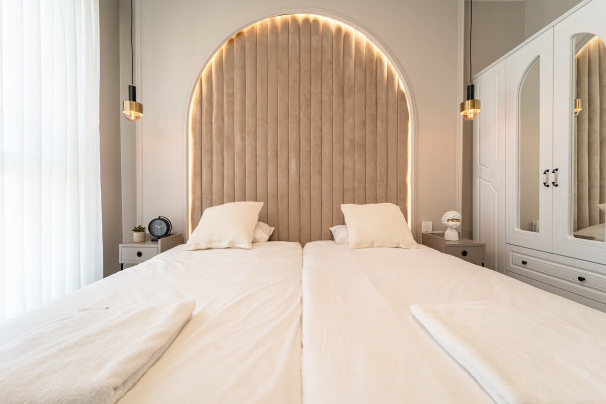 Bright & Modern 1BR in the Heart of Jerusalem – Steps from Everything photo 6