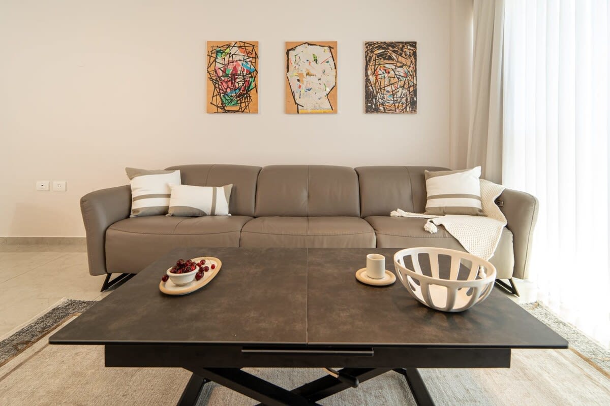 Enchanting 2 Bedroom In Best Location/Parking photo 8