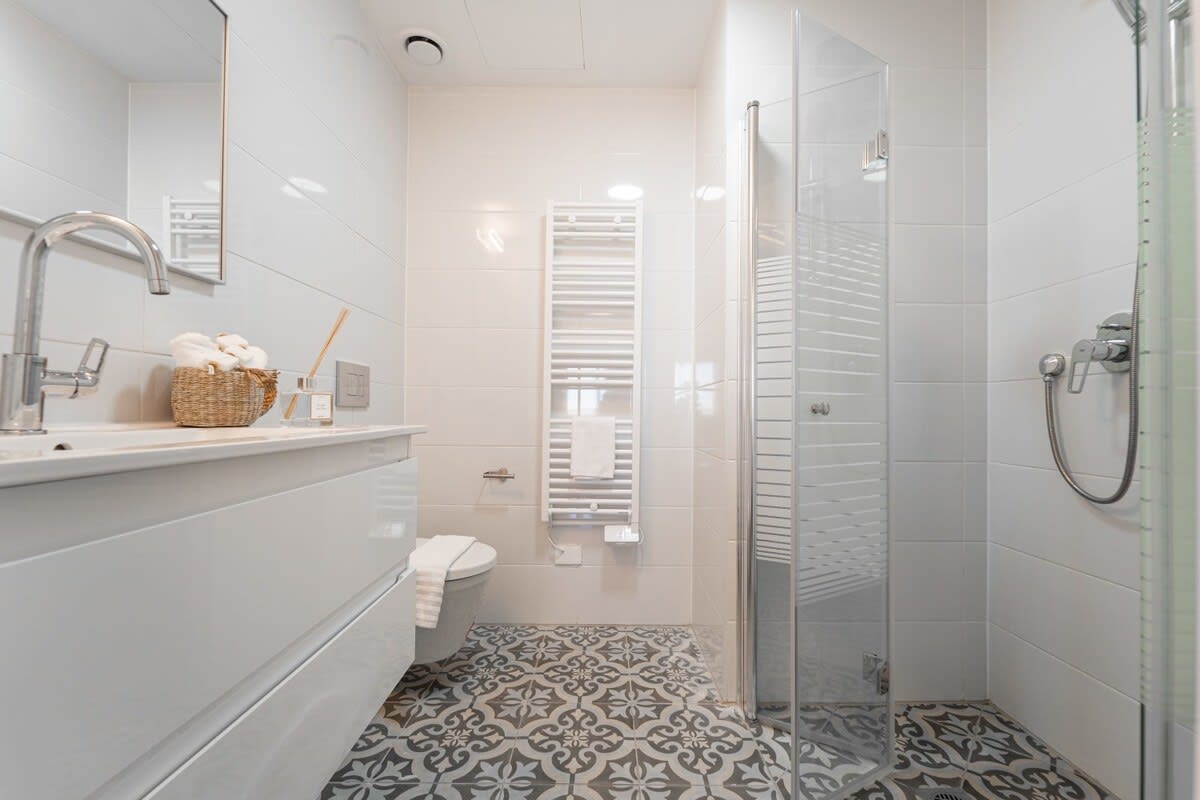 Enchanting 2 Bedroom In Best Location/Parking photo 15