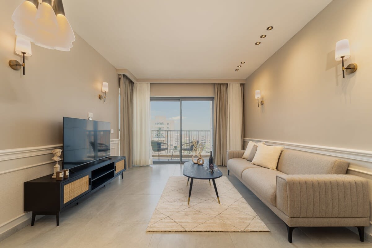 Charming 1Bdr Gem with Astonishing Views Overlooking the City – vacation rental in City Center