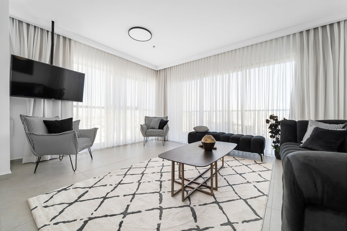Captivating 2Bdr Getaway with Unparalleled Views of the Old City photo 5