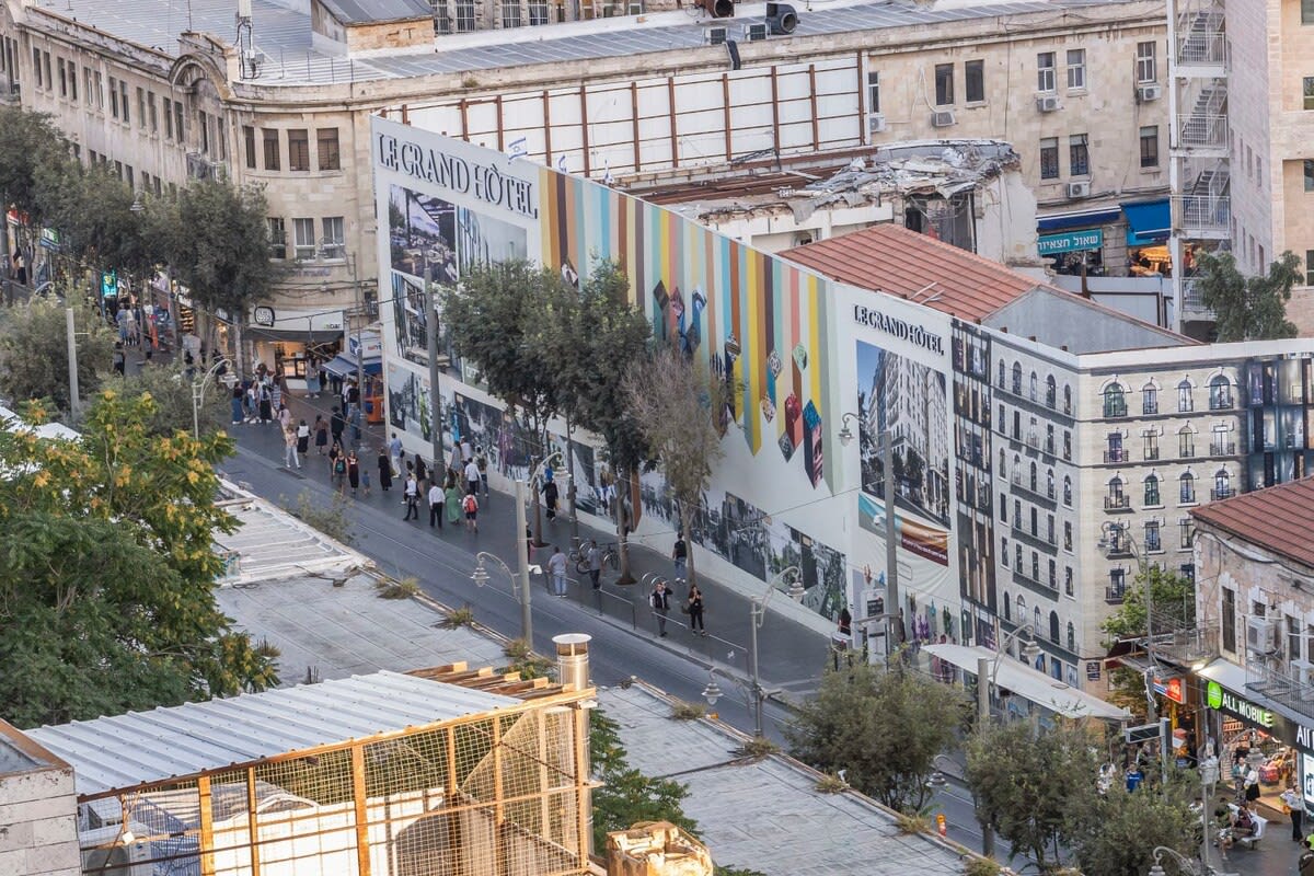 Captivating 2Bdr Getaway with Unparalleled Views of the Old City photo 22