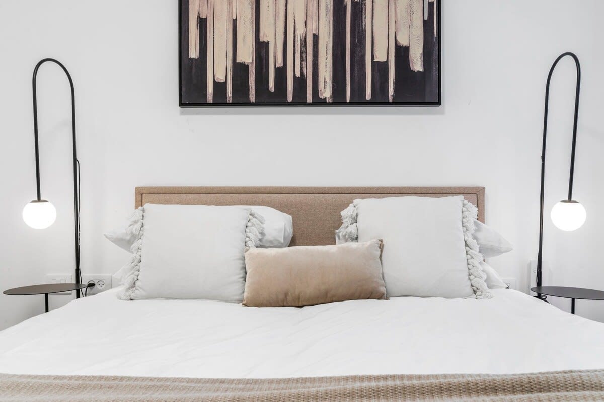 Captivating 2Bdr Getaway with Unparalleled Views of the Old City photo 30