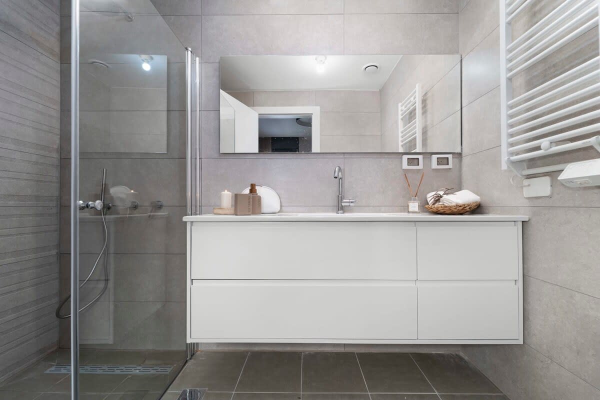 Bright & Comfortable 2BR in Savyon View Tower photo 21