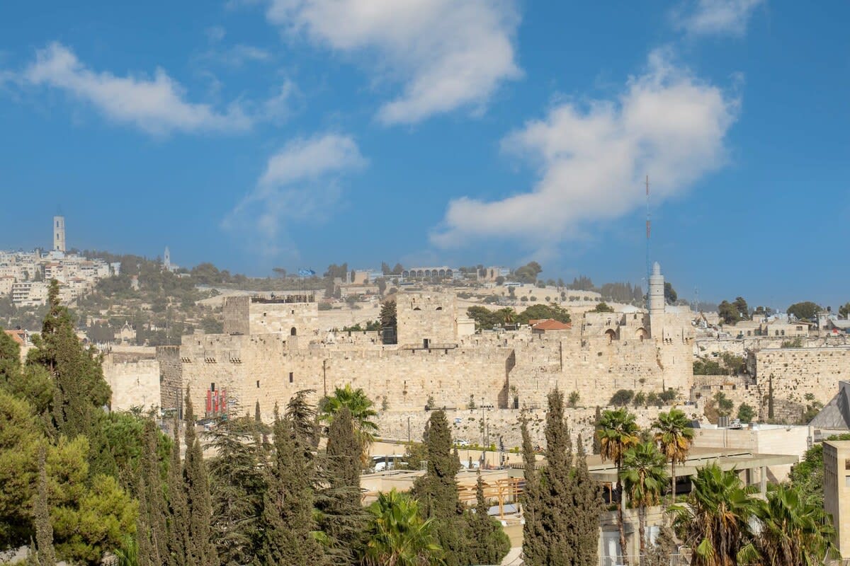 King David Residence Luxury 3 Bedroom, Unit 314 – Pool, Gym & Parking, Mamilla Jerusalem photo 9