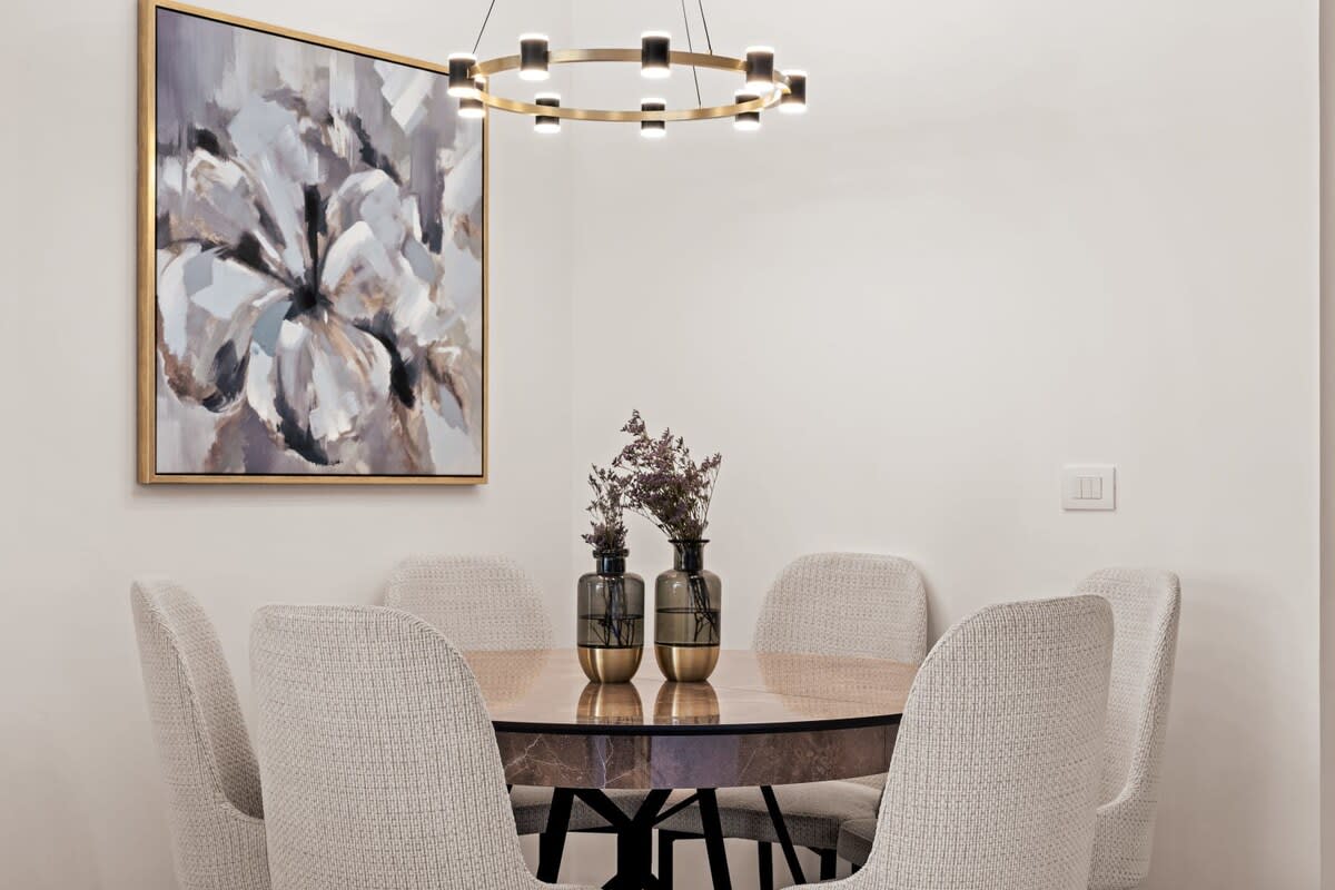 New 3 bedroom steps from Machne Yehuda! photo 12